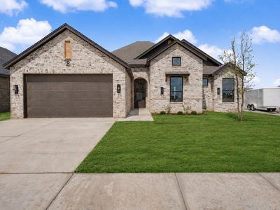 411 Essex Ln