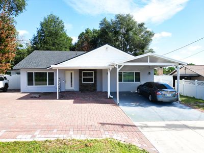 1915 E LAKE Drive
