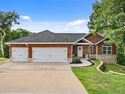 25 Halifax Ln