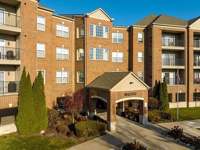 Property at 2322 Country Club Dr, Saint Clair Shores, MI