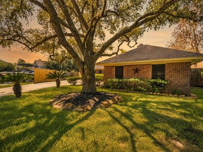 7093 Whispering Wind Dr