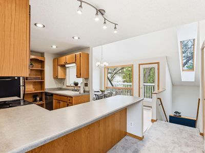 3062 Lake Shore Dr