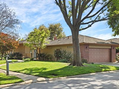 2458 Central Park Dr