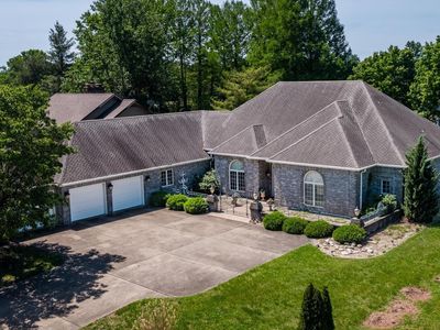 608 N Saluki Dr