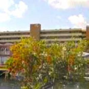 3725 NE 169th St APT 108