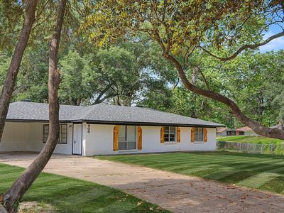 908 Deer Park Rd