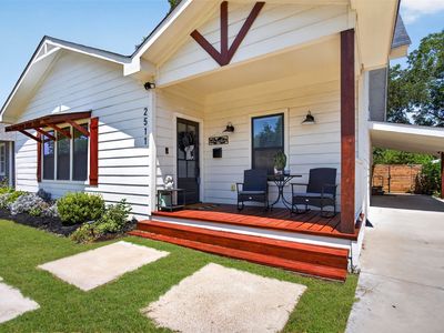 2511 Gladstone Dr