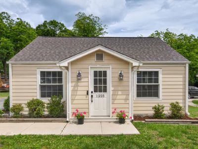 1225 Lynn Rd