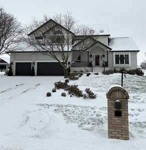 1001 NE Lake View Ct