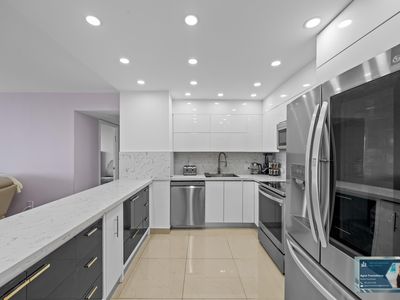 2801 NE 183rd Street #1606w