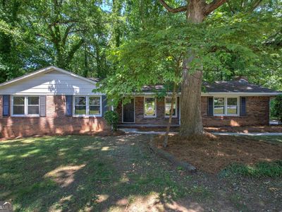 1168 Woodleigh Rd SW