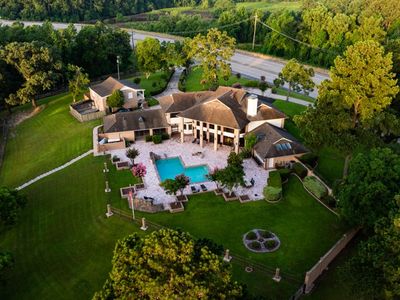 3422 Whites Ferry Rd