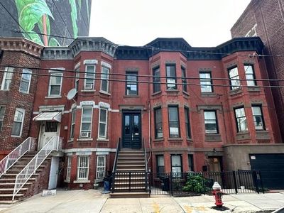 22 Cottage St