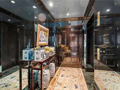 750 Park Ave NE APT 27S