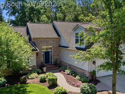 3180 Viking Dr