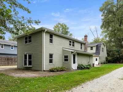 8413 Fox River ROAD