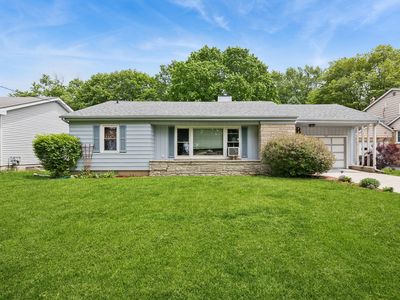 320 S Elm St