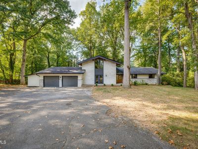 1108 Skyline Dr