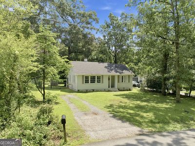 608 Briarwood Cir NW