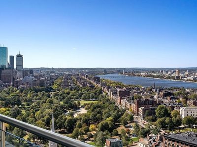 45 Province St APT 1706
