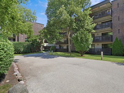 917 Vose Dr APT 405