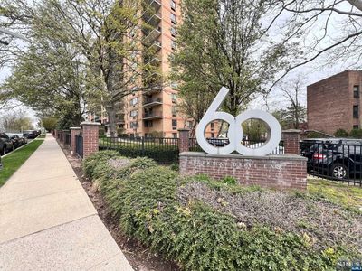 60 Parkway Dr E APT 2C