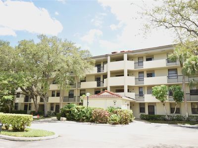 2908 Carambola Cir S APT 402