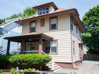 84 Ellicott St