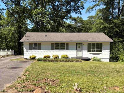 755 Kenmore Dr