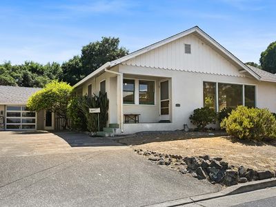 12 Nob Hill Terrace