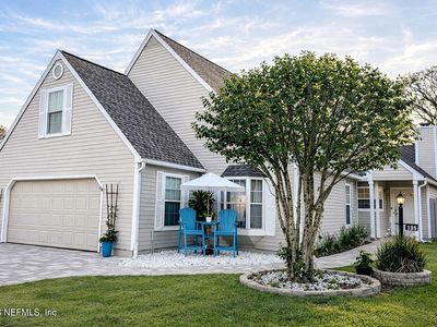 385 VILLAGE Drive