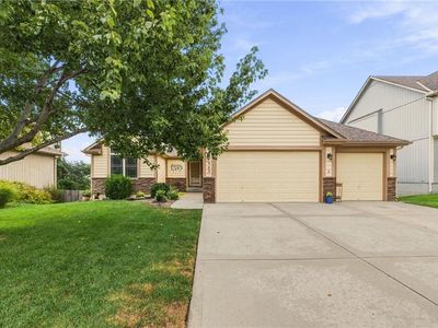 343 SE Wood Ln