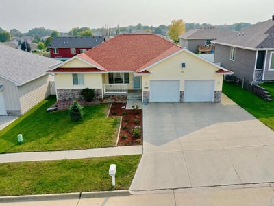4266 Fieldcrest Dr