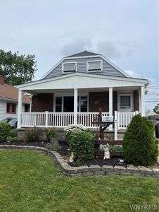 381 Tremont Ave