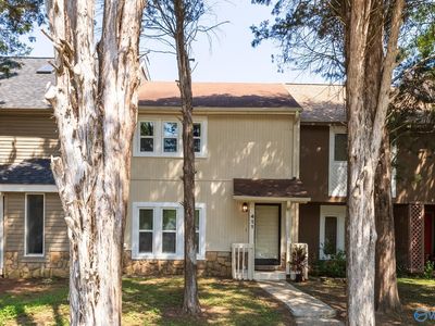 411 Hobbs Rd SE