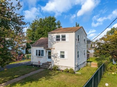 8 Somers Pl