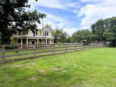 1417 Main St