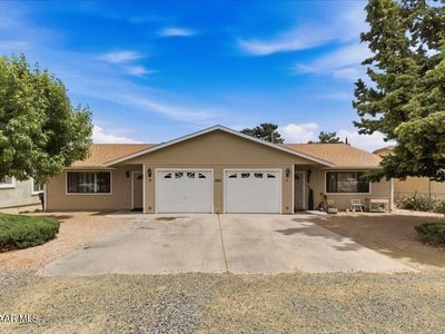 3211 N Bumblebee Dr