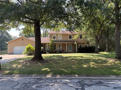 1912 Basswood Dr