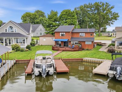 3250 S Bank Rd NE