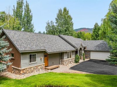 67 Gleneagles Drive