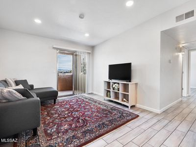 1810 E Blacklidge Dr #Drive322