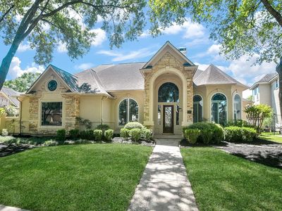 19 Clear Springs Ct