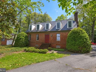 Property at 705 Jefferson Ln, Red Lion, PA