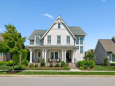 127 Glenrock Dr