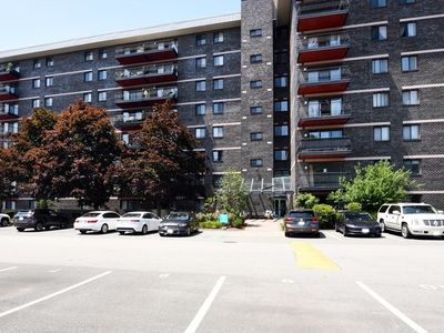 500 Washington St APT 409