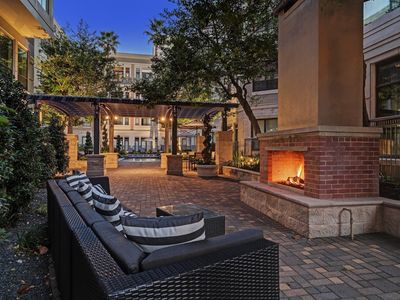 Property at 1901 Post Oak Blvd APT 4308, Houston, TX