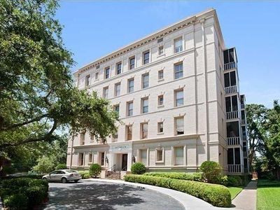 5421 Saint Charles Ave APT 5A