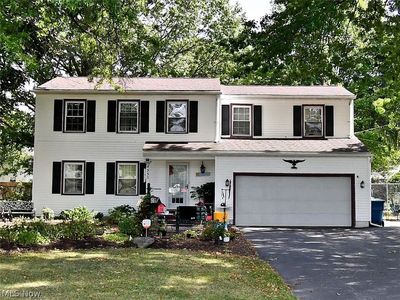 Property at 4953 Sampson Dr, Youngstown, OH