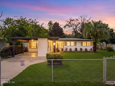 1810 AGAVE Circle W